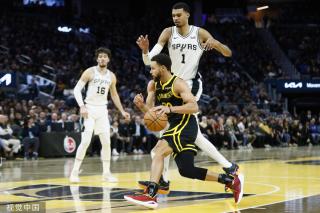 交媒体上晒 交媒体上晒