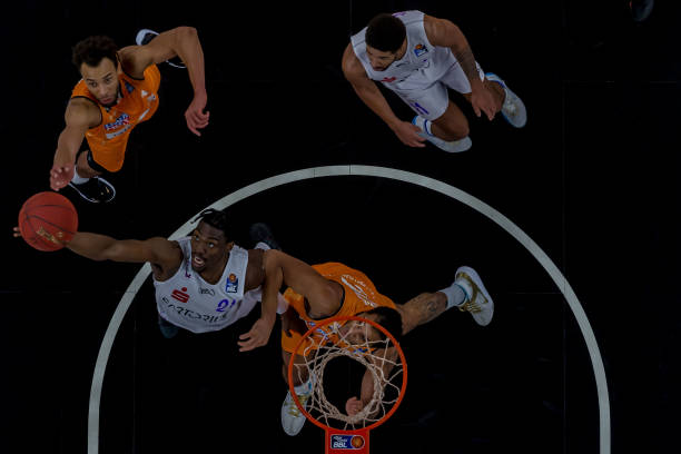 恩德里克正 恩德里克正