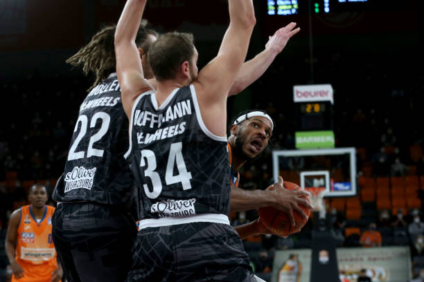 单板滑雪世 单板滑雪世